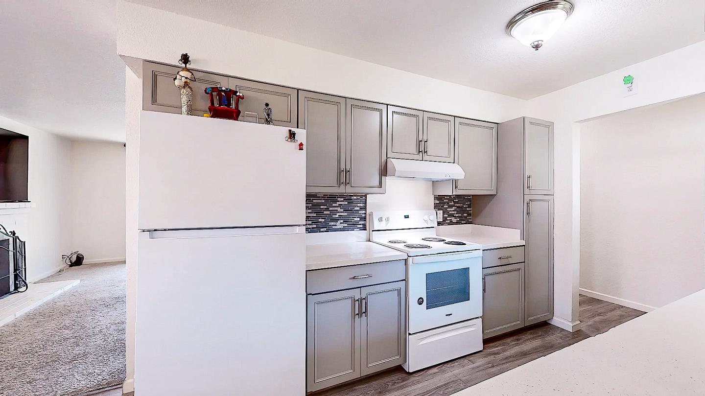 Detail Gallery Image 11 of 43 For 2001 Jerry Ln, Lodi,  CA 95242 - 3 Beds | 2 Baths