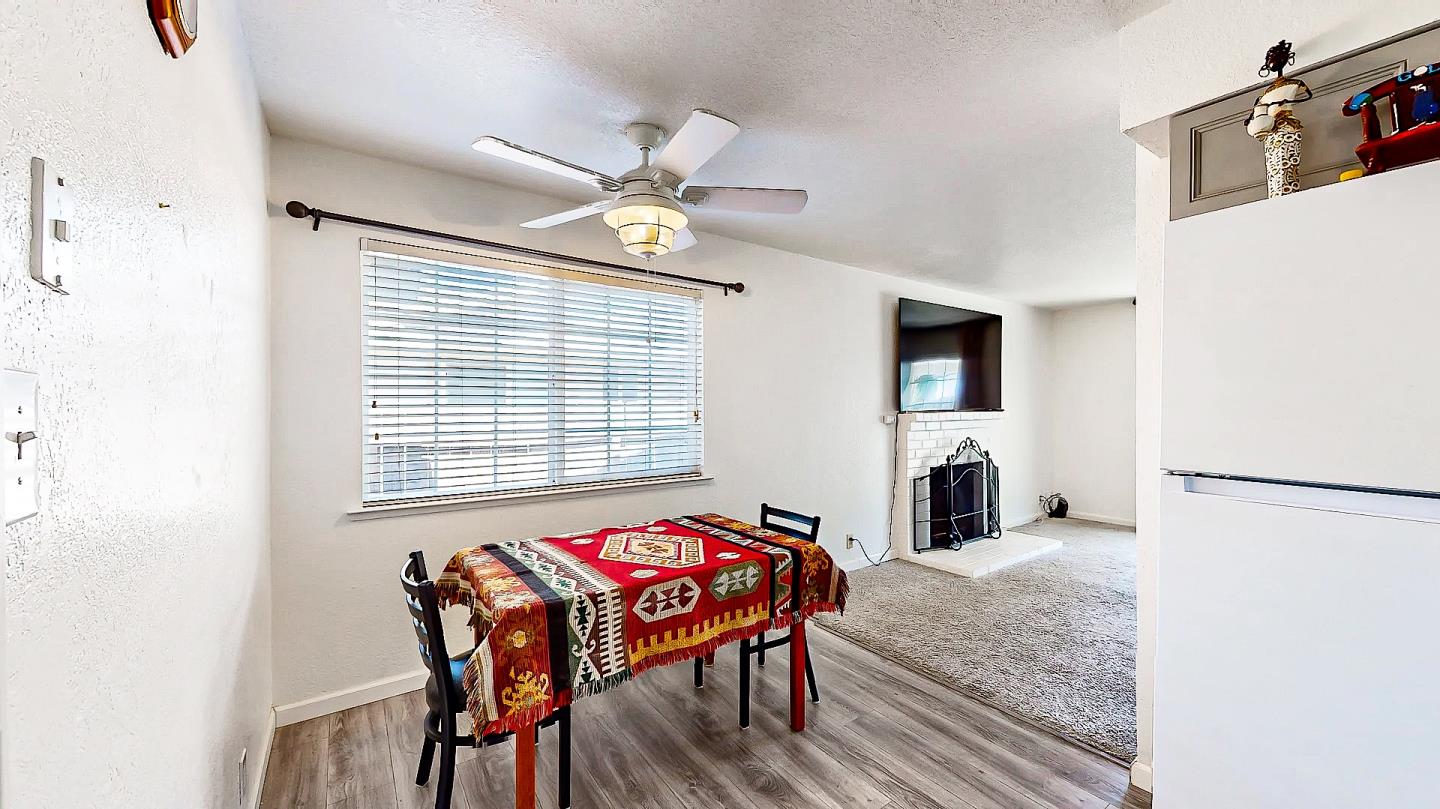 Detail Gallery Image 12 of 43 For 2001 Jerry Ln, Lodi,  CA 95242 - 3 Beds | 2 Baths