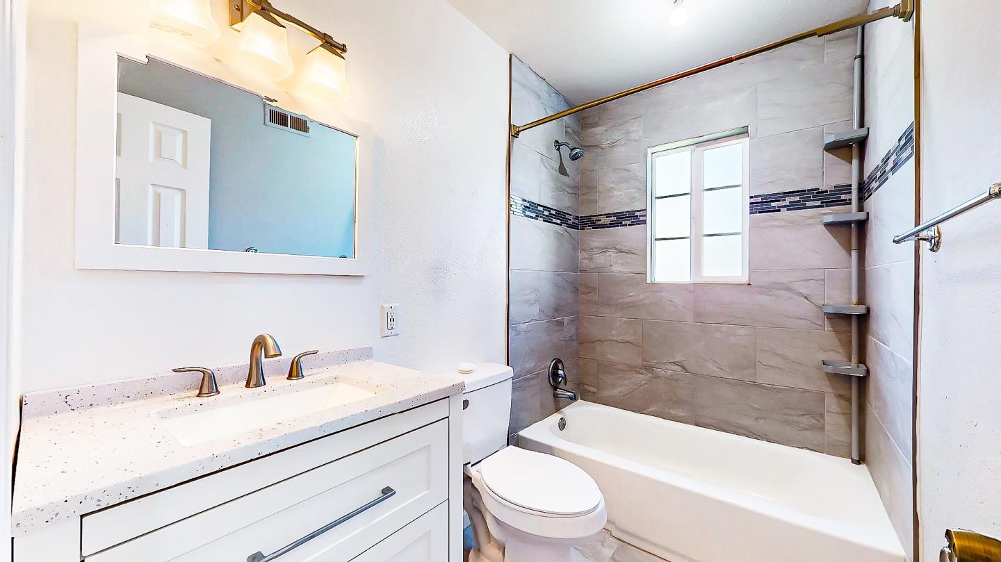 Detail Gallery Image 20 of 43 For 2001 Jerry Ln, Lodi,  CA 95242 - 3 Beds | 2 Baths