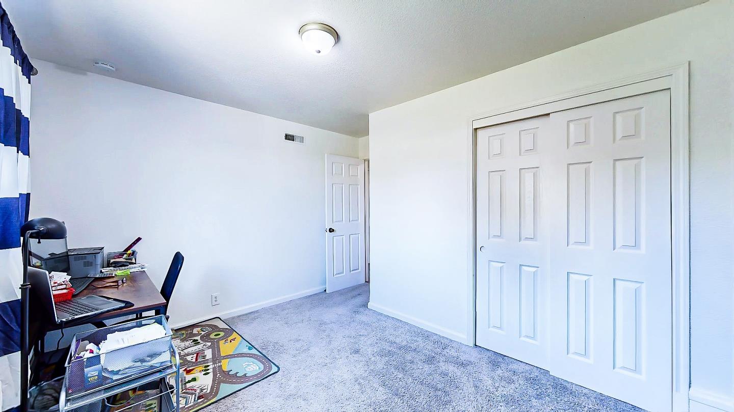 Detail Gallery Image 22 of 43 For 2001 Jerry Ln, Lodi,  CA 95242 - 3 Beds | 2 Baths