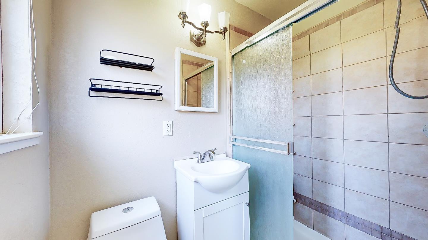Detail Gallery Image 27 of 43 For 2001 Jerry Ln, Lodi,  CA 95242 - 3 Beds | 2 Baths