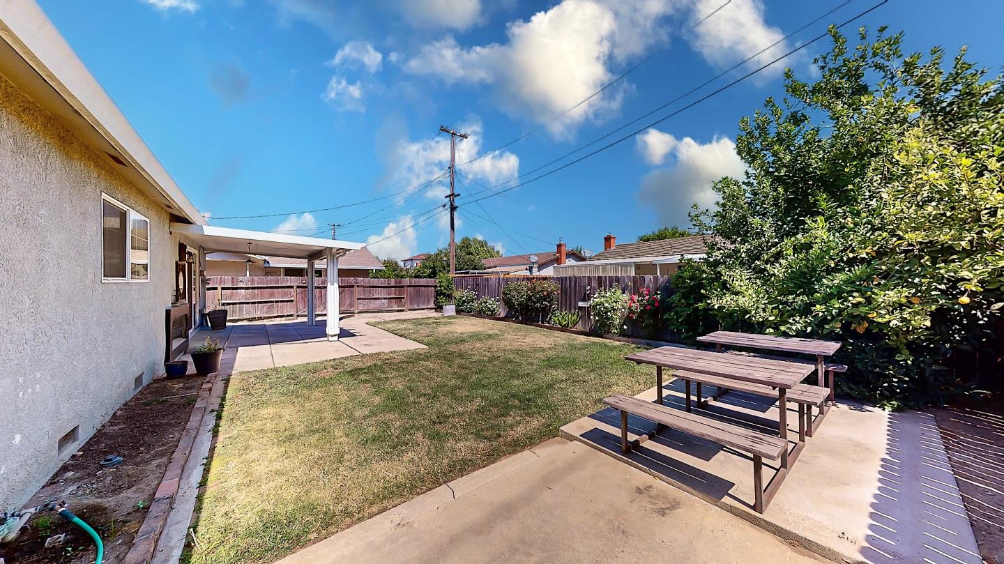 Detail Gallery Image 29 of 43 For 2001 Jerry Ln, Lodi,  CA 95242 - 3 Beds | 2 Baths