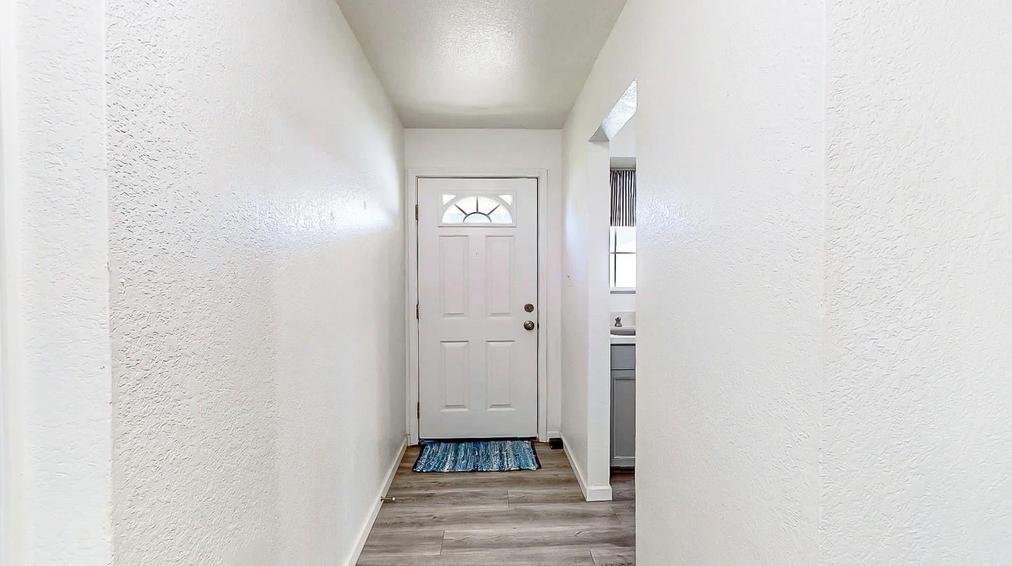 Detail Gallery Image 6 of 43 For 2001 Jerry Ln, Lodi,  CA 95242 - 3 Beds | 2 Baths