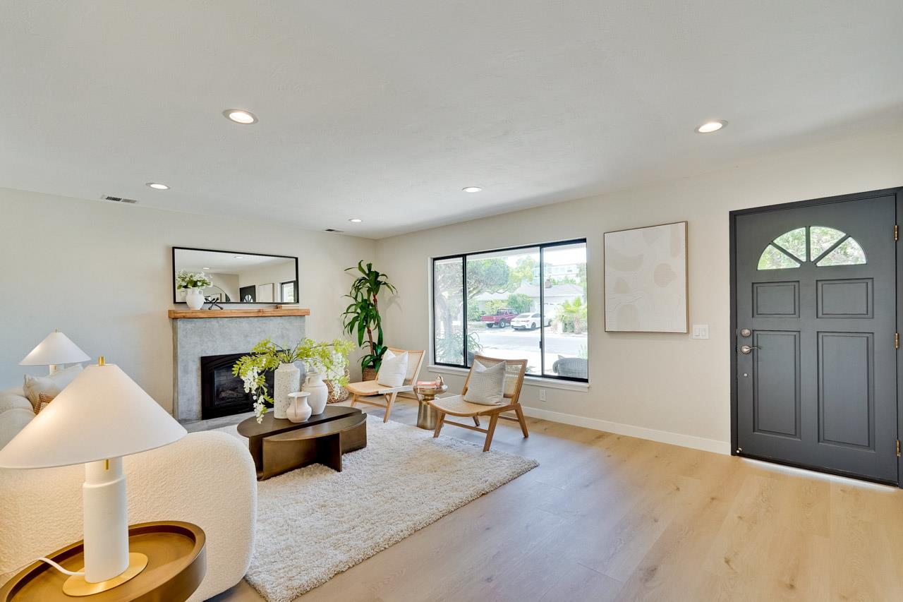 Detail Gallery Image 11 of 62 For 10656 Larry Way, Cupertino,  CA 95014 - 4 Beds | 2 Baths