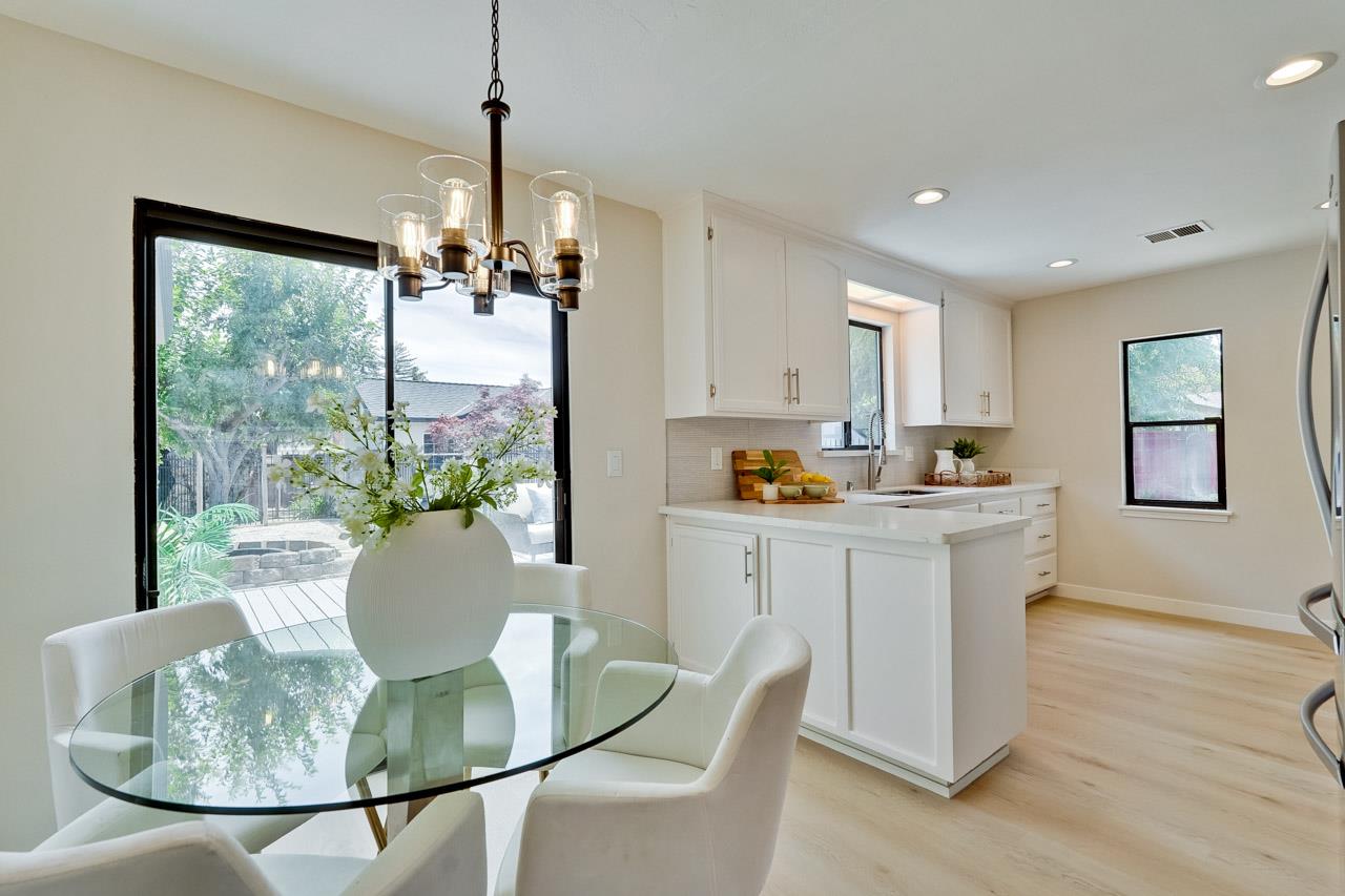 Detail Gallery Image 13 of 62 For 10656 Larry Way, Cupertino,  CA 95014 - 4 Beds | 2 Baths
