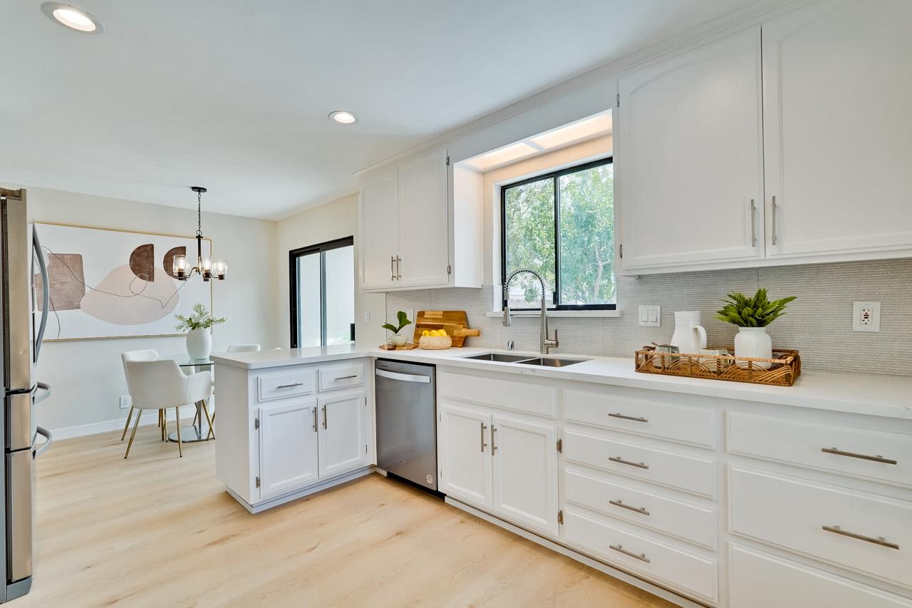 Detail Gallery Image 16 of 62 For 10656 Larry Way, Cupertino,  CA 95014 - 4 Beds | 2 Baths
