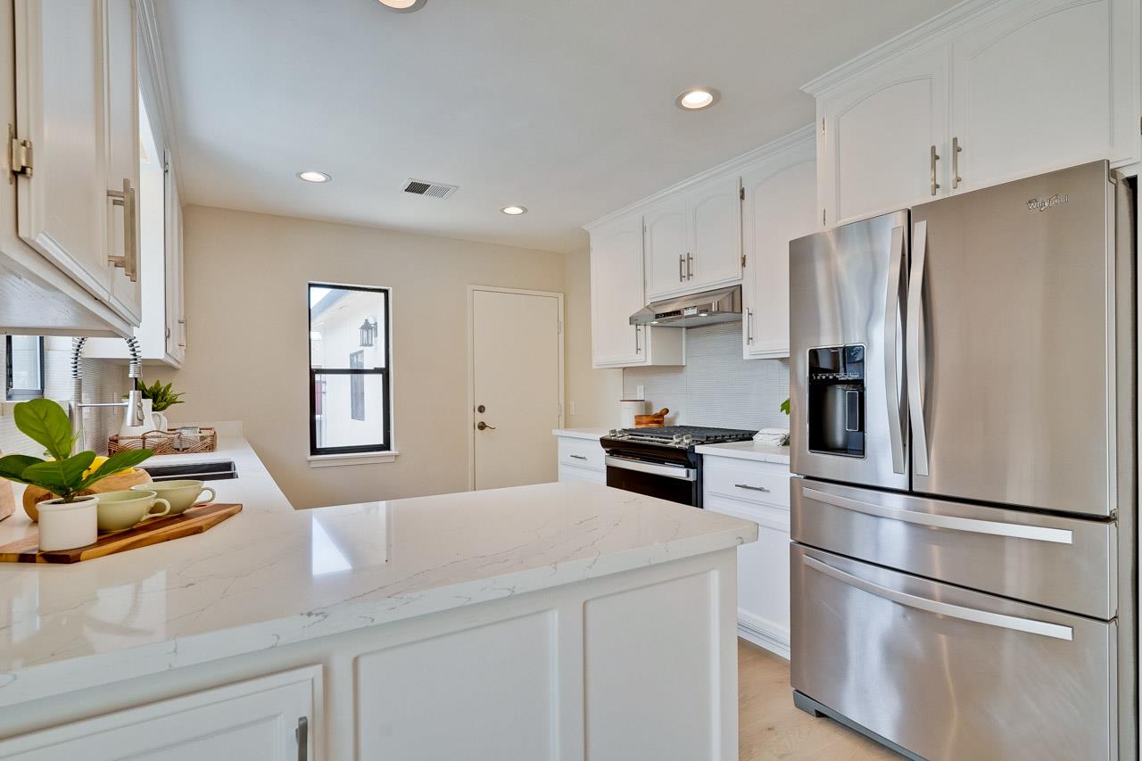 Detail Gallery Image 18 of 62 For 10656 Larry Way, Cupertino,  CA 95014 - 4 Beds | 2 Baths