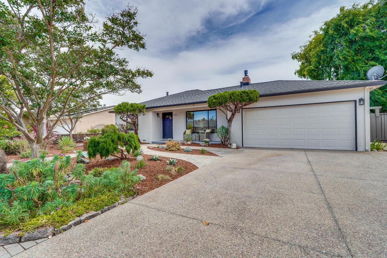 Detail Gallery Image 5 of 62 For 10656 Larry Way, Cupertino,  CA 95014 - 4 Beds | 2 Baths