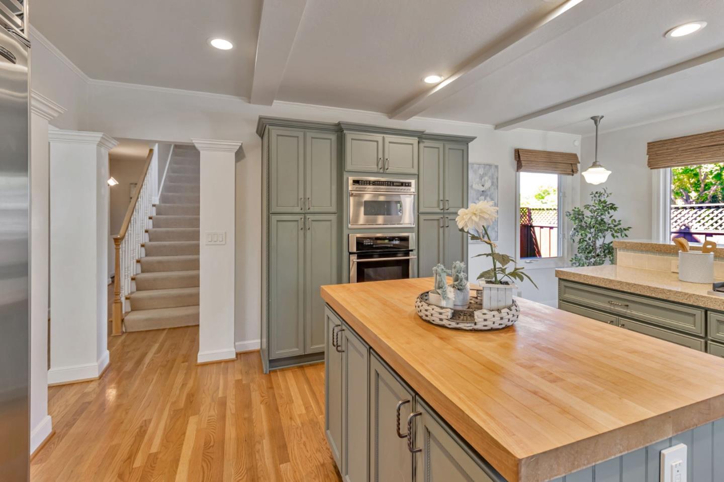 Detail Gallery Image 14 of 52 For 1304 Randol Ave, San Jose,  CA 95126 - 4 Beds | 3 Baths