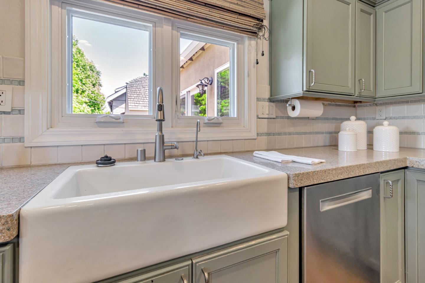 Detail Gallery Image 15 of 52 For 1304 Randol Ave, San Jose,  CA 95126 - 4 Beds | 3 Baths