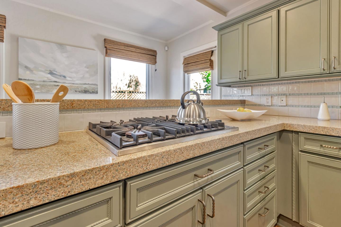Detail Gallery Image 17 of 52 For 1304 Randol Ave, San Jose,  CA 95126 - 4 Beds | 3 Baths