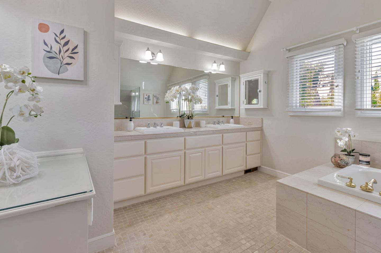 Detail Gallery Image 33 of 52 For 1304 Randol Ave, San Jose,  CA 95126 - 4 Beds | 3 Baths
