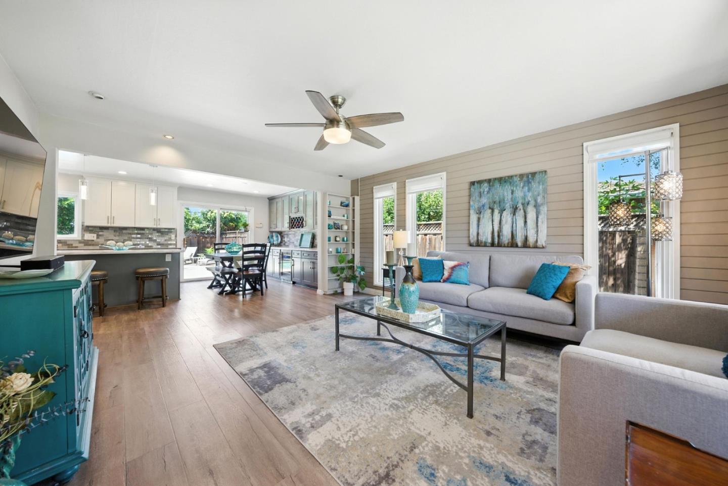 Detail Gallery Image 4 of 29 For 1574 Carmel Dr, San Jose,  CA 95125 - 4 Beds | 2/1 Baths