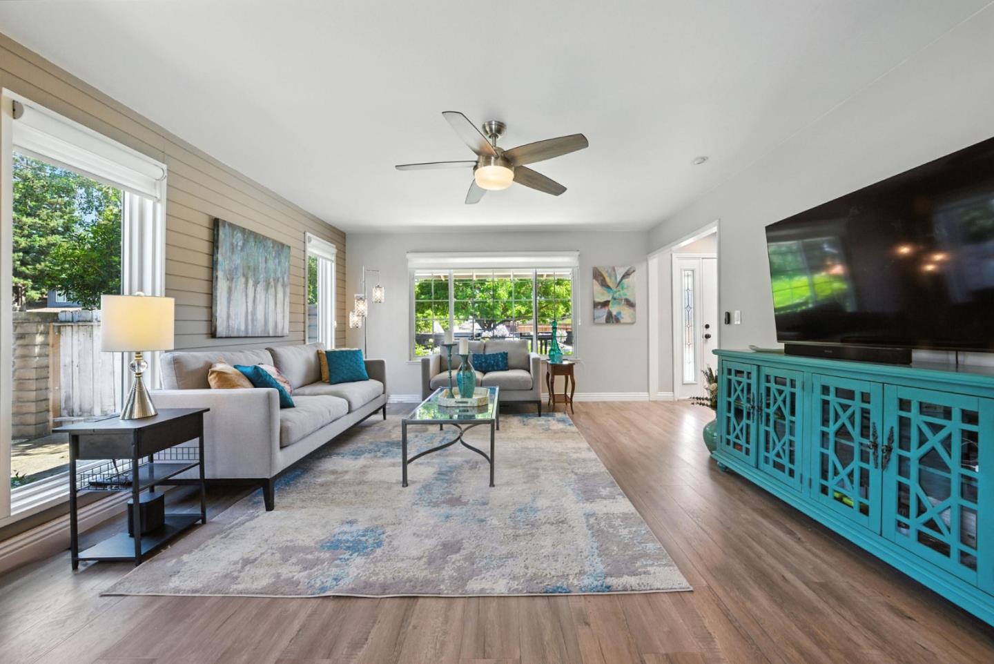 Detail Gallery Image 5 of 29 For 1574 Carmel Dr, San Jose,  CA 95125 - 4 Beds | 2/1 Baths