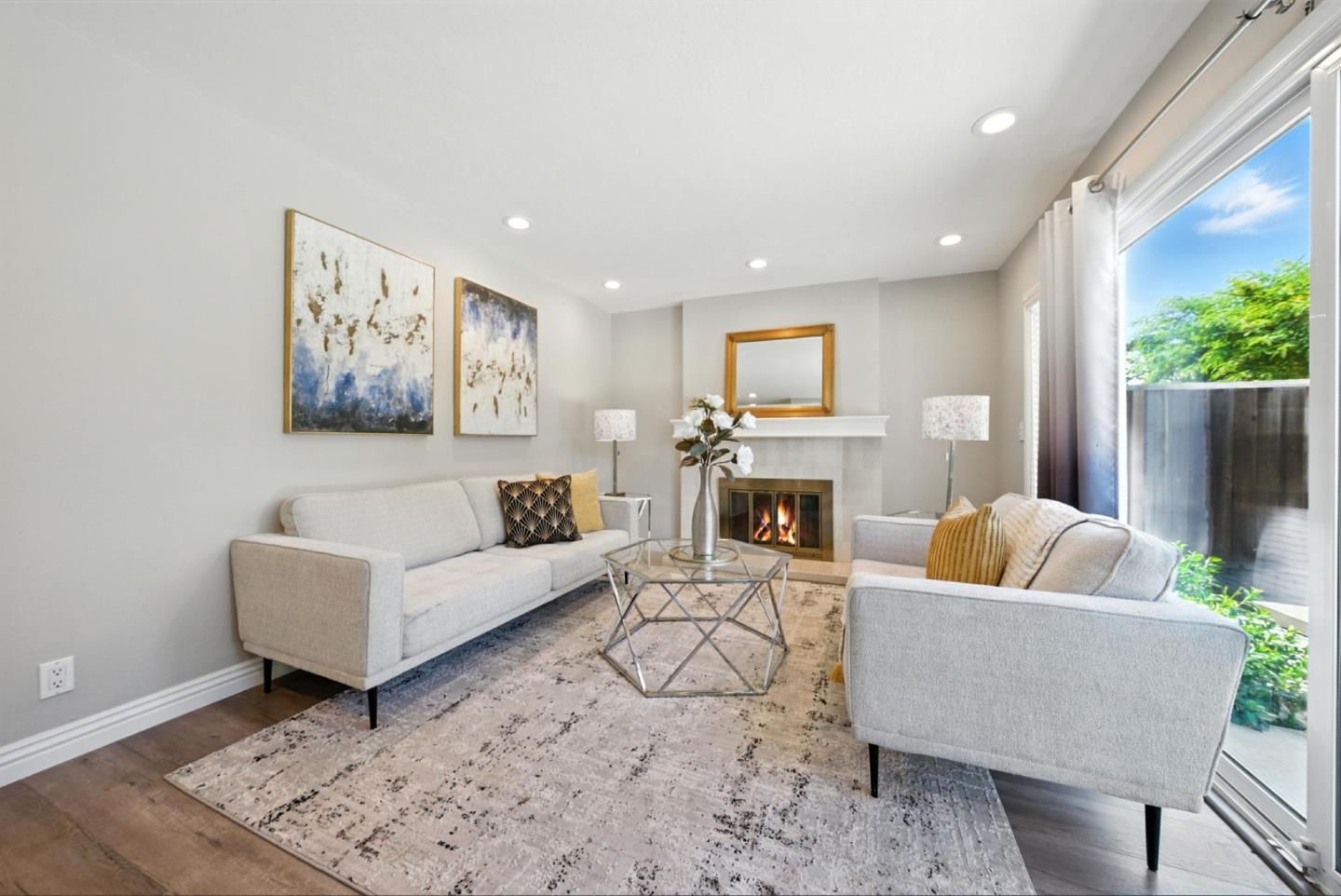 Detail Gallery Image 14 of 29 For 1574 Carmel Dr, San Jose,  CA 95125 - 4 Beds | 2/1 Baths