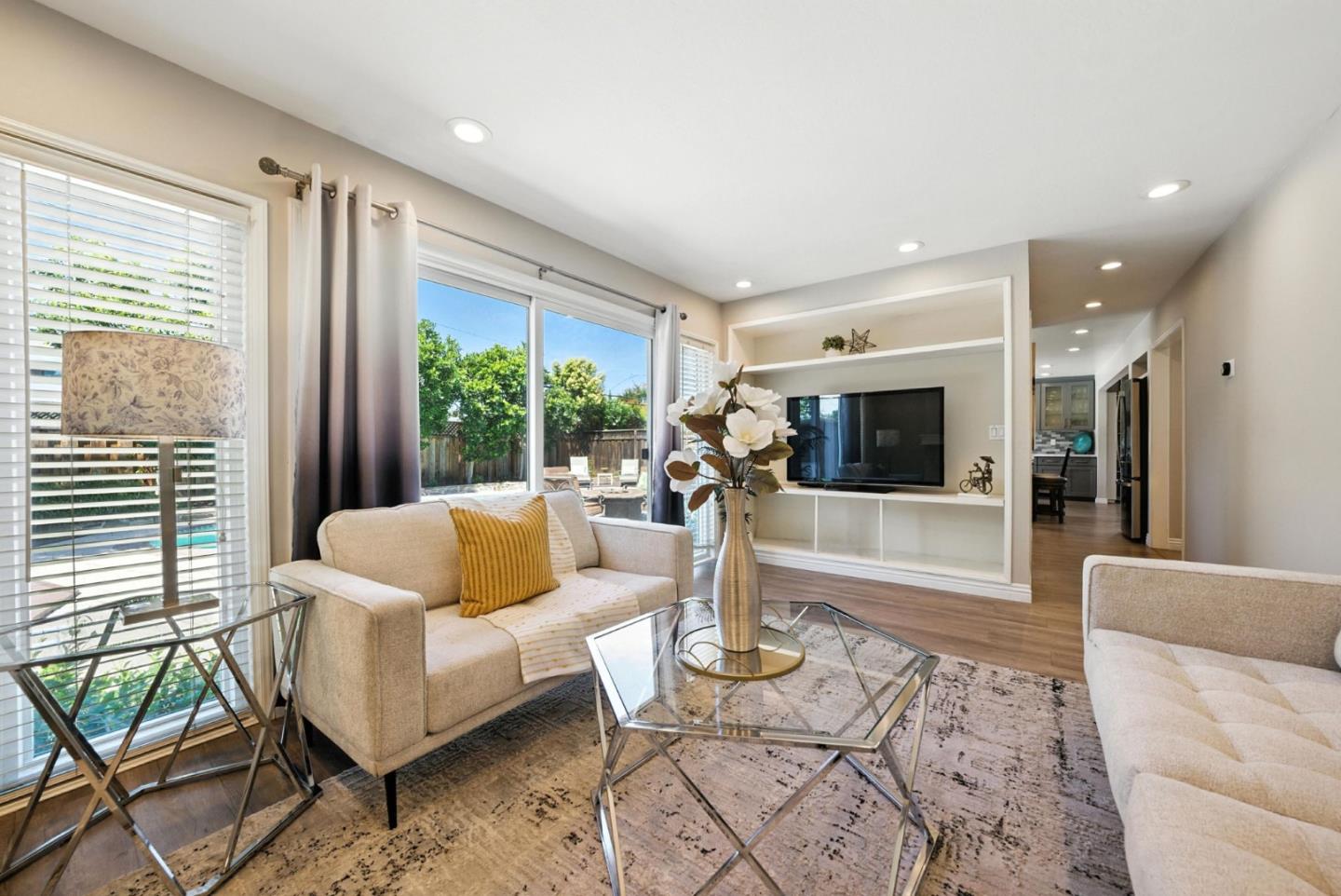 Detail Gallery Image 16 of 29 For 1574 Carmel Dr, San Jose,  CA 95125 - 4 Beds | 2/1 Baths
