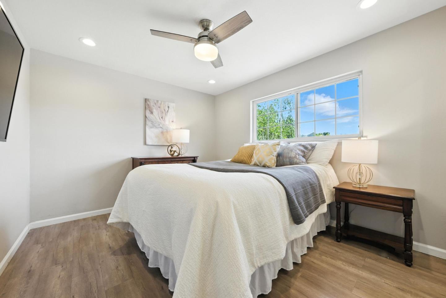 Detail Gallery Image 17 of 29 For 1574 Carmel Dr, San Jose,  CA 95125 - 4 Beds | 2/1 Baths