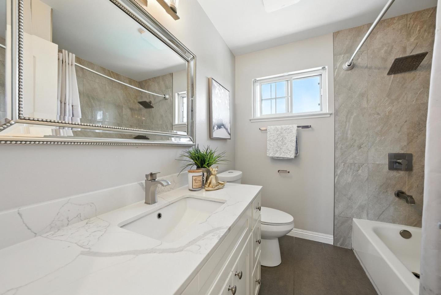 Detail Gallery Image 20 of 29 For 1574 Carmel Dr, San Jose,  CA 95125 - 4 Beds | 2/1 Baths