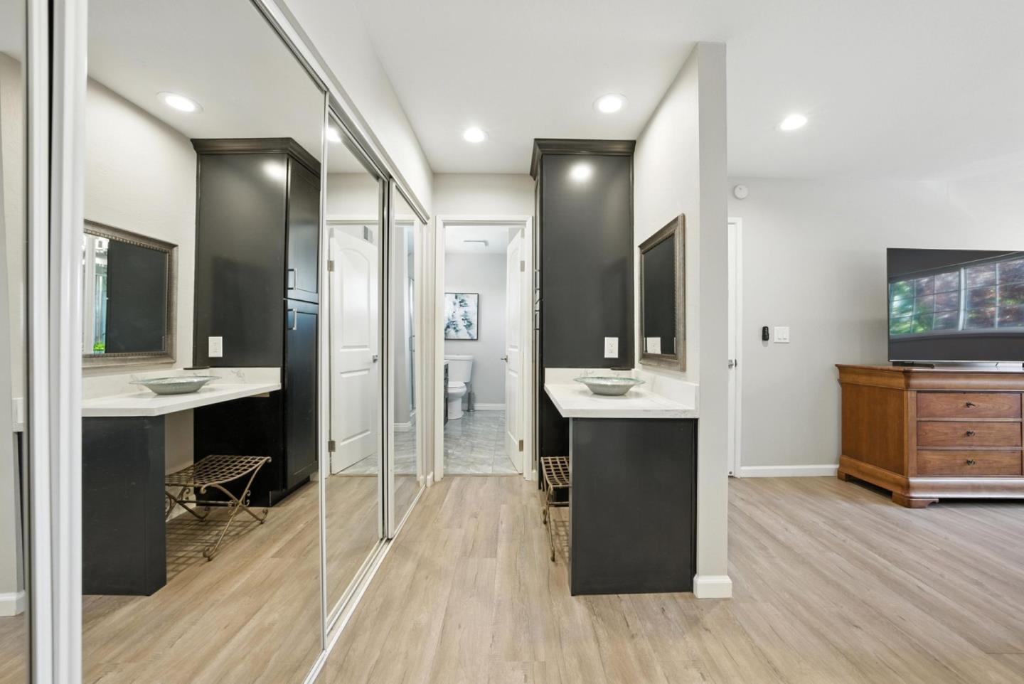Detail Gallery Image 23 of 29 For 1574 Carmel Dr, San Jose,  CA 95125 - 4 Beds | 2/1 Baths