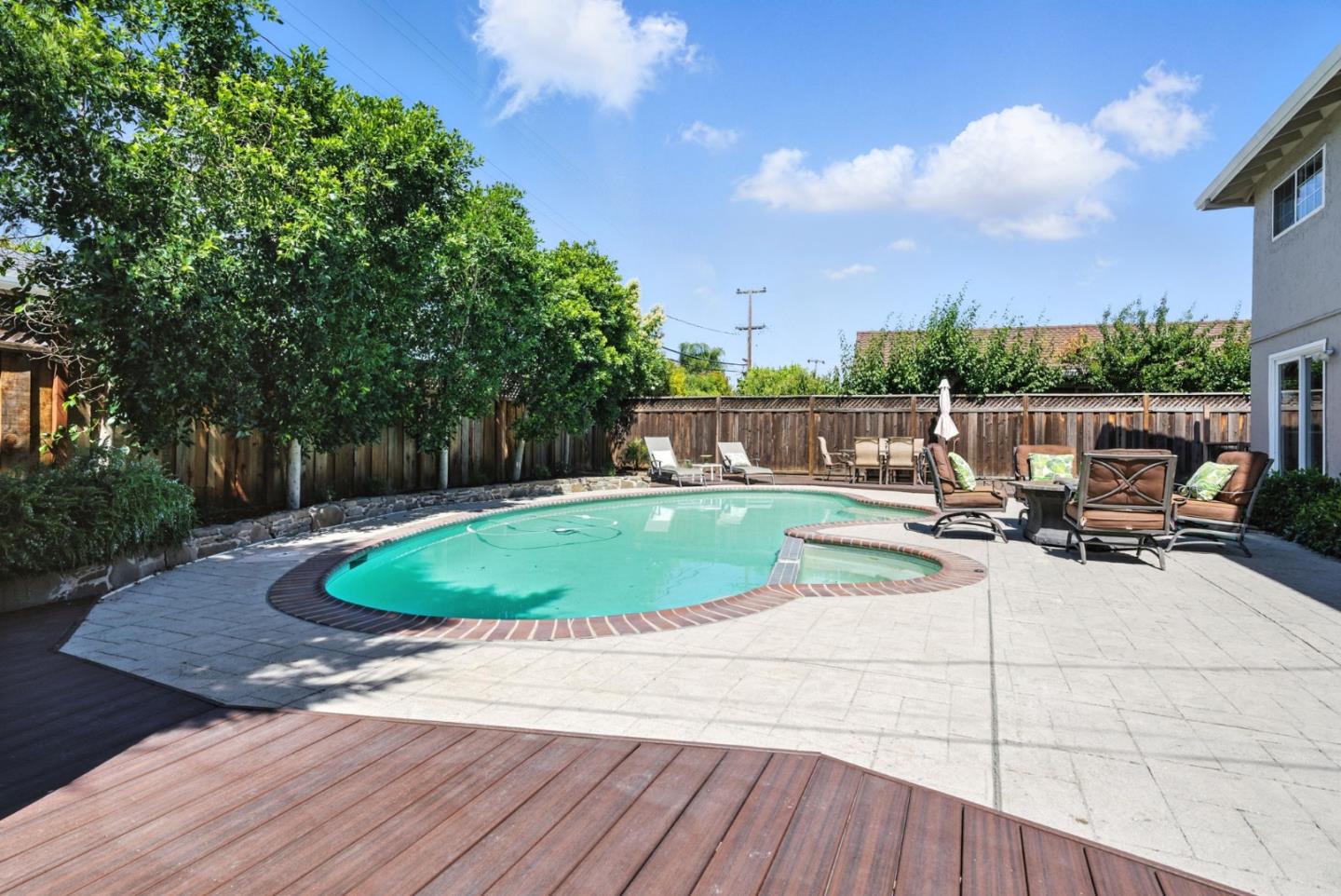 Detail Gallery Image 25 of 29 For 1574 Carmel Dr, San Jose,  CA 95125 - 4 Beds | 2/1 Baths