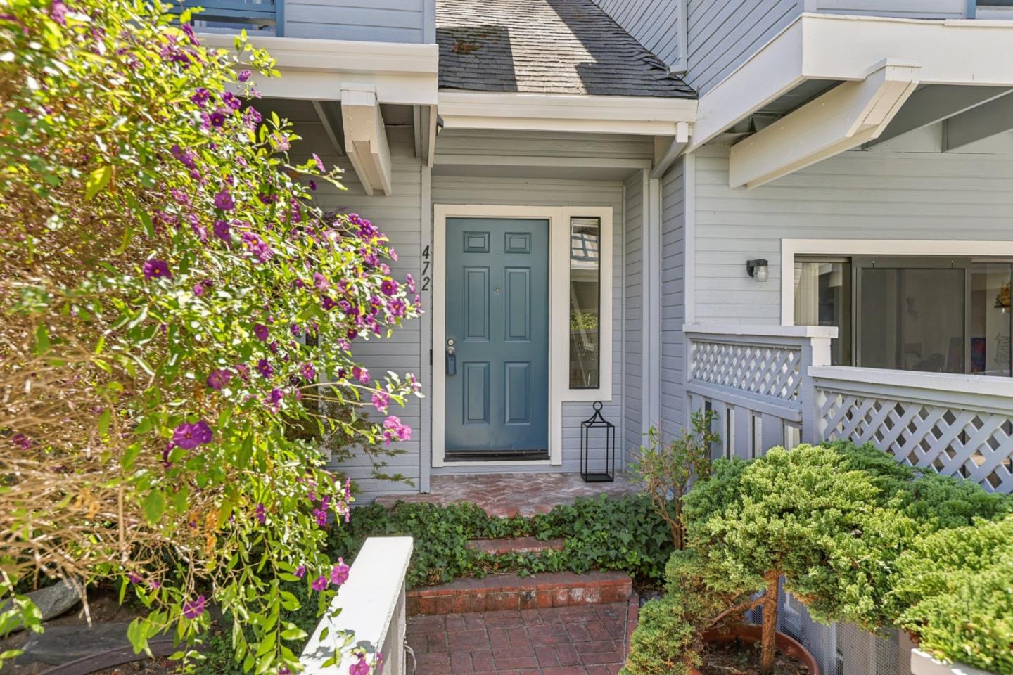 Detail Gallery Image 10 of 60 For 472 Mountain Laurel Ct, Mountain View,  CA 94043 - 2 Beds | 2/1 Baths