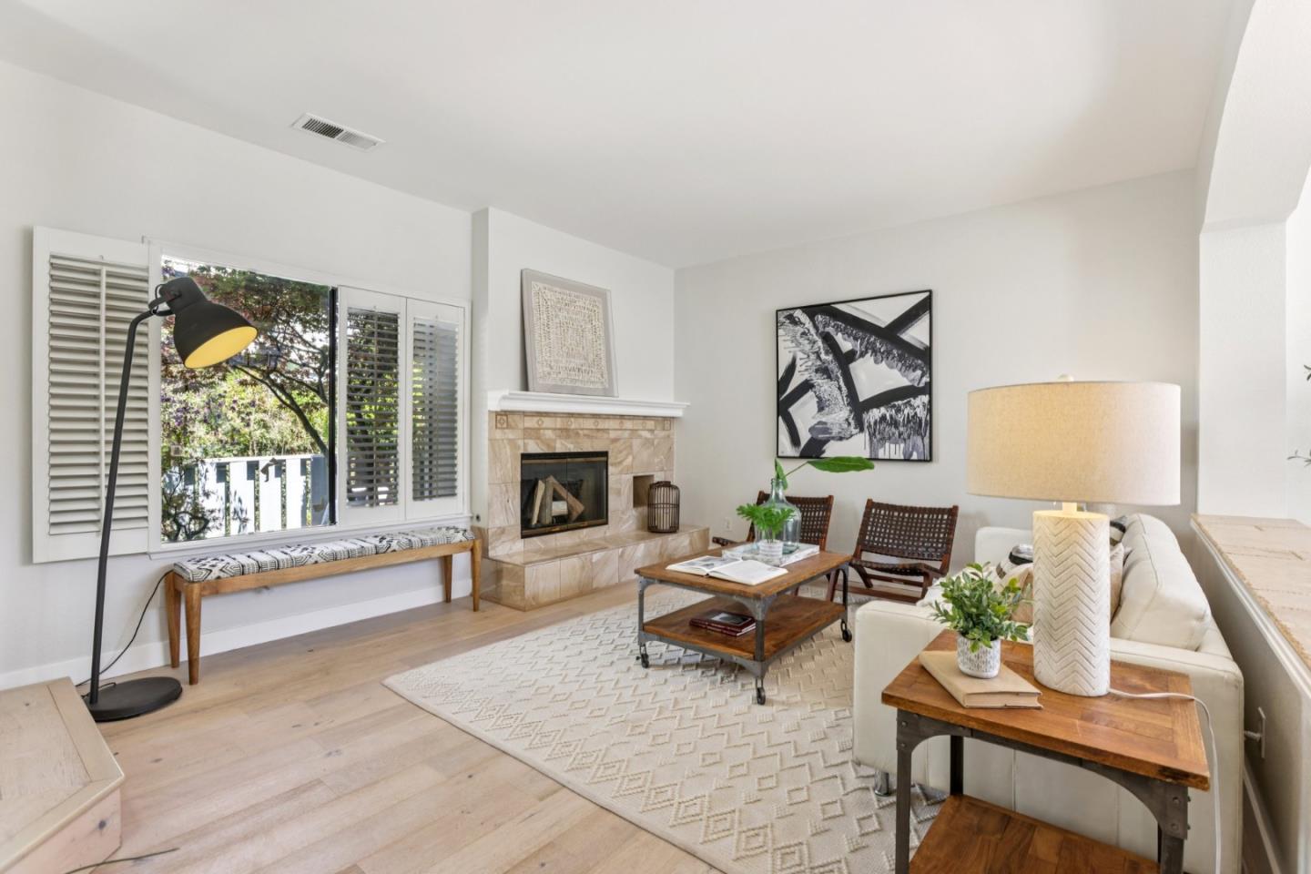 Detail Gallery Image 18 of 60 For 472 Mountain Laurel Ct, Mountain View,  CA 94043 - 2 Beds | 2/1 Baths