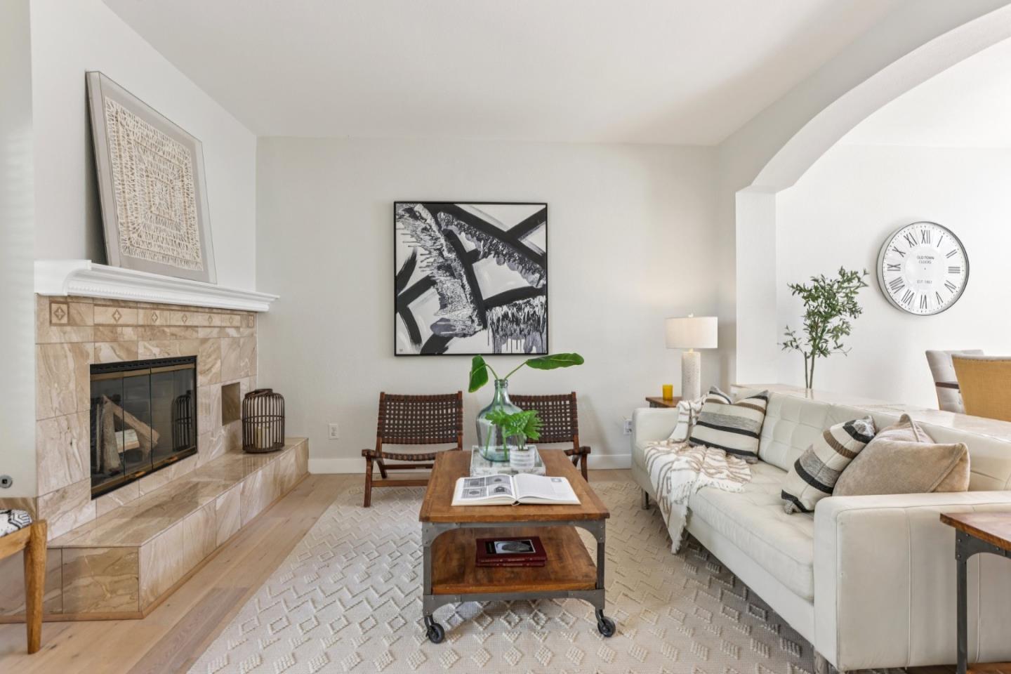 Detail Gallery Image 21 of 60 For 472 Mountain Laurel Ct, Mountain View,  CA 94043 - 2 Beds | 2/1 Baths
