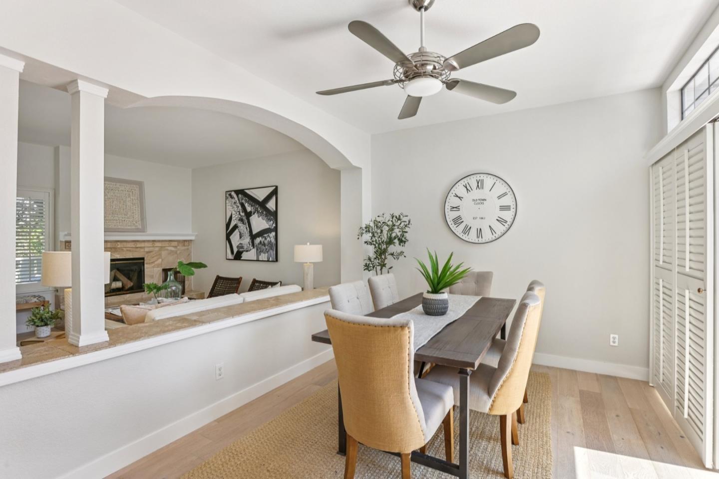 Detail Gallery Image 26 of 60 For 472 Mountain Laurel Ct, Mountain View,  CA 94043 - 2 Beds | 2/1 Baths