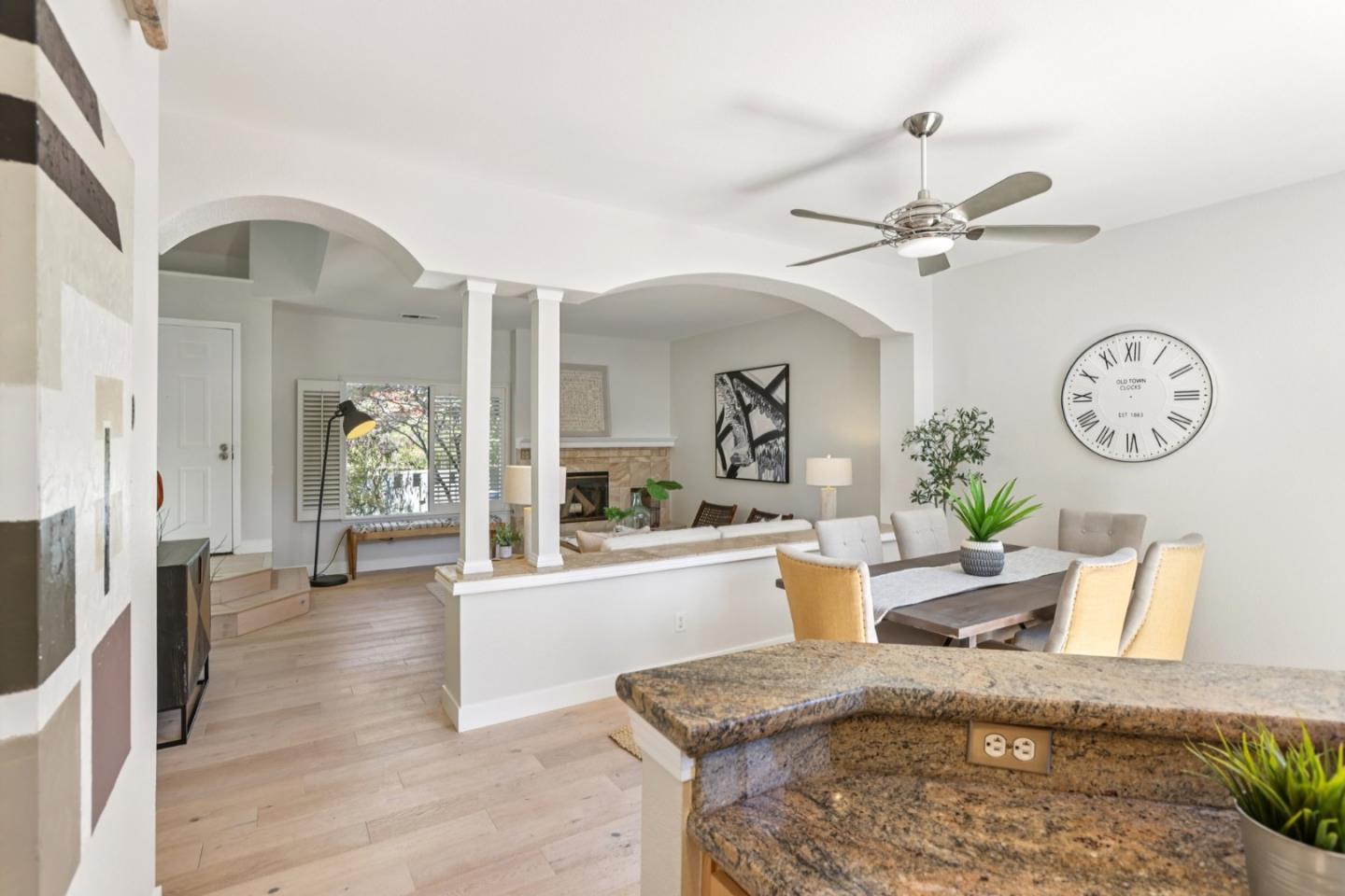 Detail Gallery Image 28 of 60 For 472 Mountain Laurel Ct, Mountain View,  CA 94043 - 2 Beds | 2/1 Baths