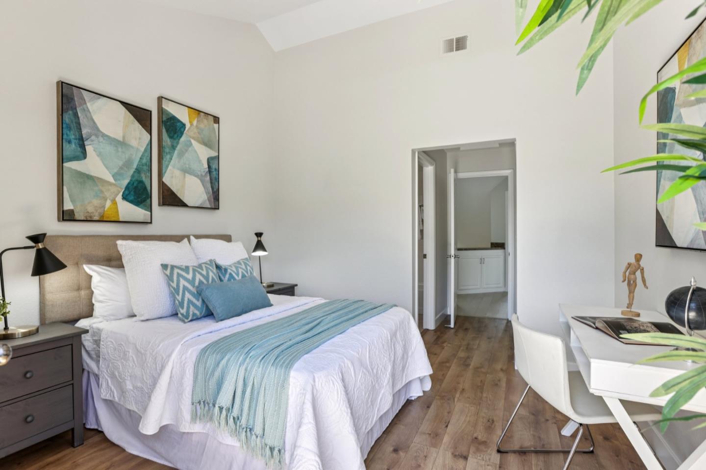 Detail Gallery Image 46 of 60 For 472 Mountain Laurel Ct, Mountain View,  CA 94043 - 2 Beds | 2/1 Baths