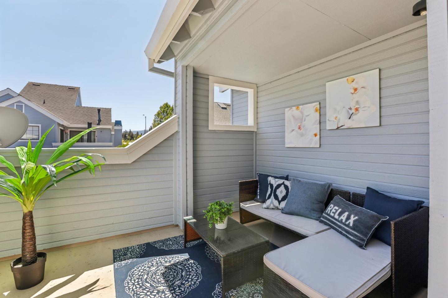 Detail Gallery Image 5 of 60 For 472 Mountain Laurel Ct, Mountain View,  CA 94043 - 2 Beds | 2/1 Baths