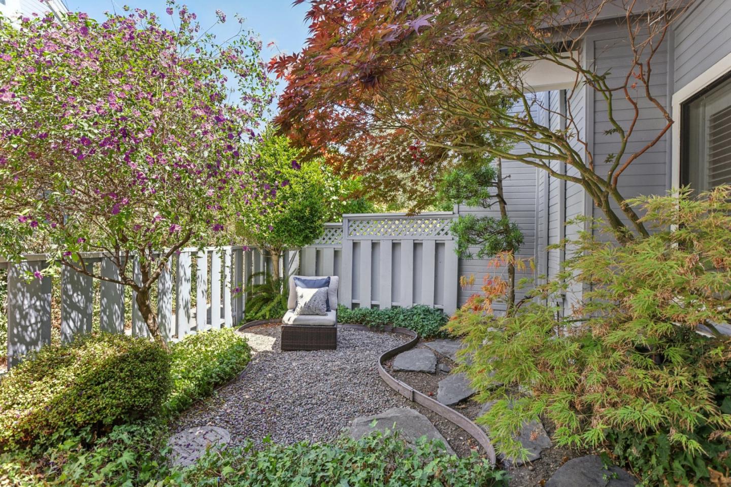 Detail Gallery Image 53 of 60 For 472 Mountain Laurel Ct, Mountain View,  CA 94043 - 2 Beds | 2/1 Baths