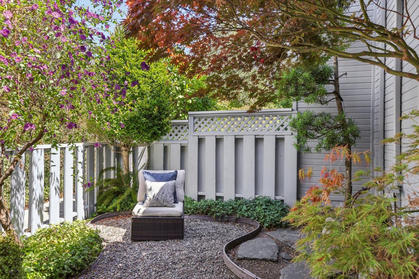 Detail Gallery Image 54 of 60 For 472 Mountain Laurel Ct, Mountain View,  CA 94043 - 2 Beds | 2/1 Baths