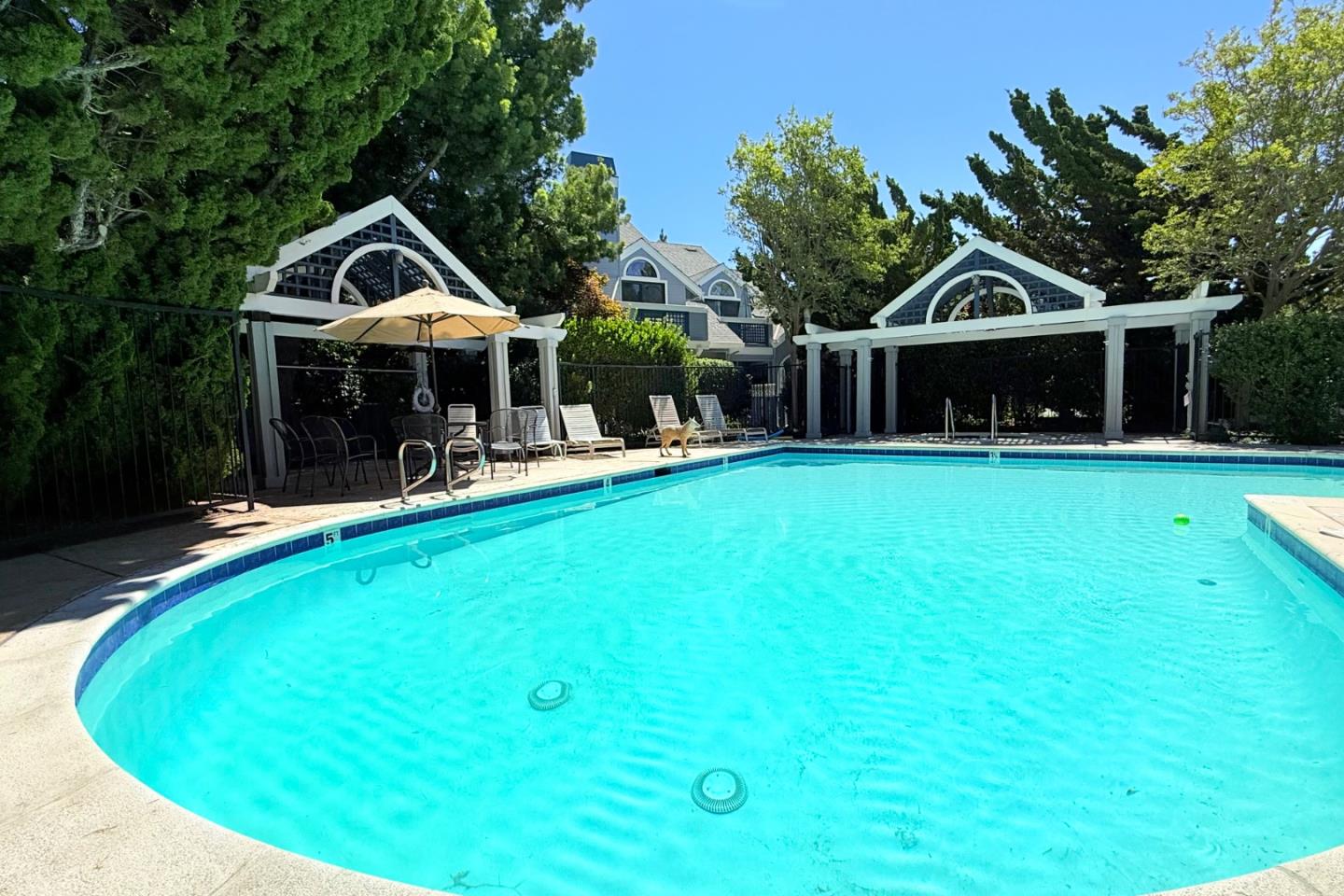 Detail Gallery Image 60 of 60 For 472 Mountain Laurel Ct, Mountain View,  CA 94043 - 2 Beds | 2/1 Baths