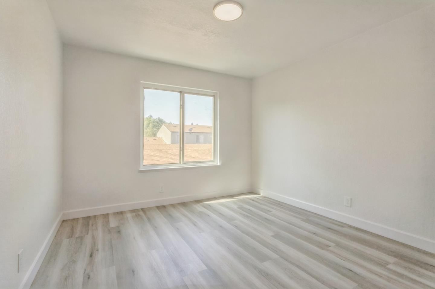 Detail Gallery Image 12 of 15 For 141 Rainier Ln, Antioch,  CA 94509 - 4 Beds | 1/1 Baths