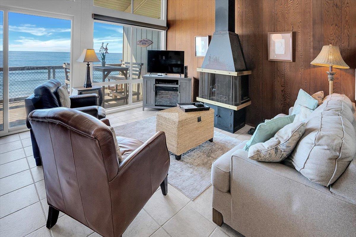 Detail Gallery Image 16 of 43 For 753 the Shoreline, La Selva Beach,  CA 95076 - 4 Beds | 4 Baths