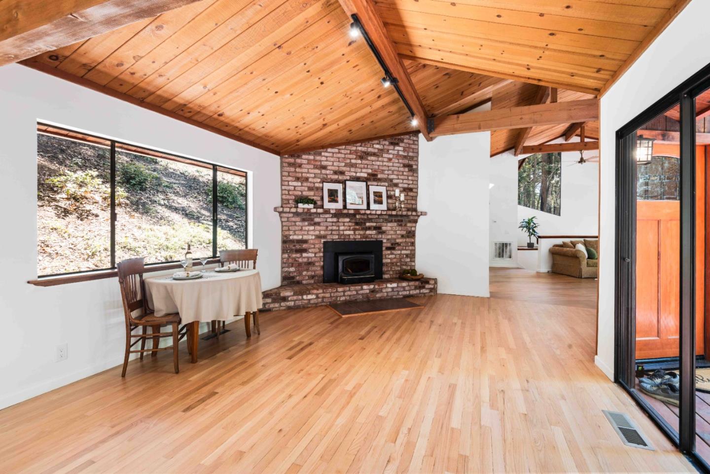 Detail Gallery Image 14 of 46 For 510 Warren Dr, Santa Cruz,  CA 95060 - 3 Beds | 2/1 Baths