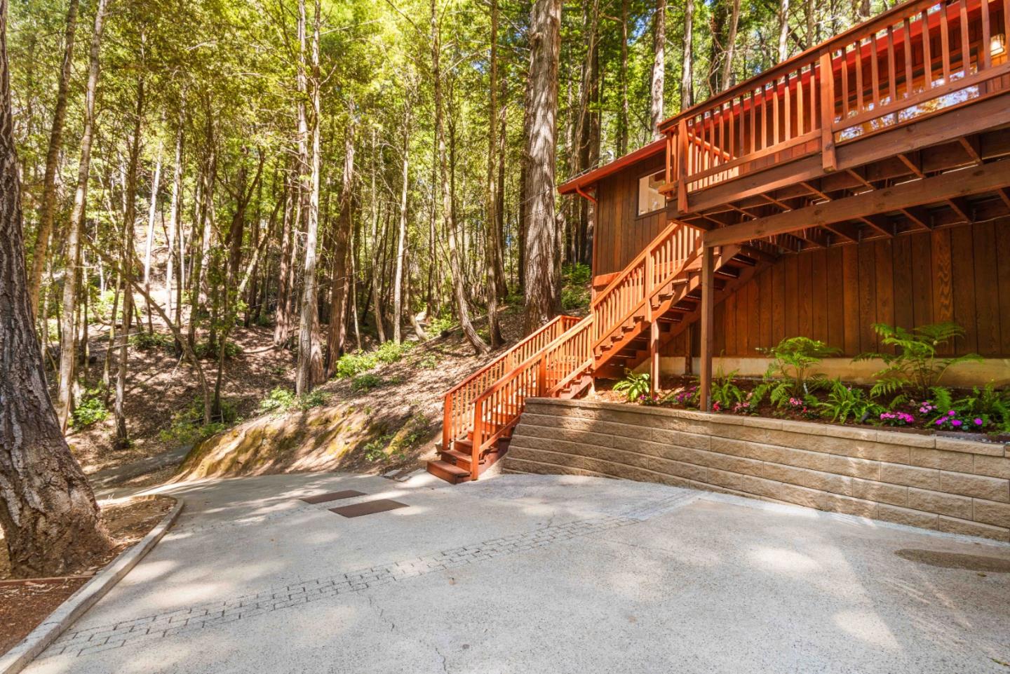 Detail Gallery Image 3 of 46 For 510 Warren Dr, Santa Cruz,  CA 95060 - 3 Beds | 2/1 Baths