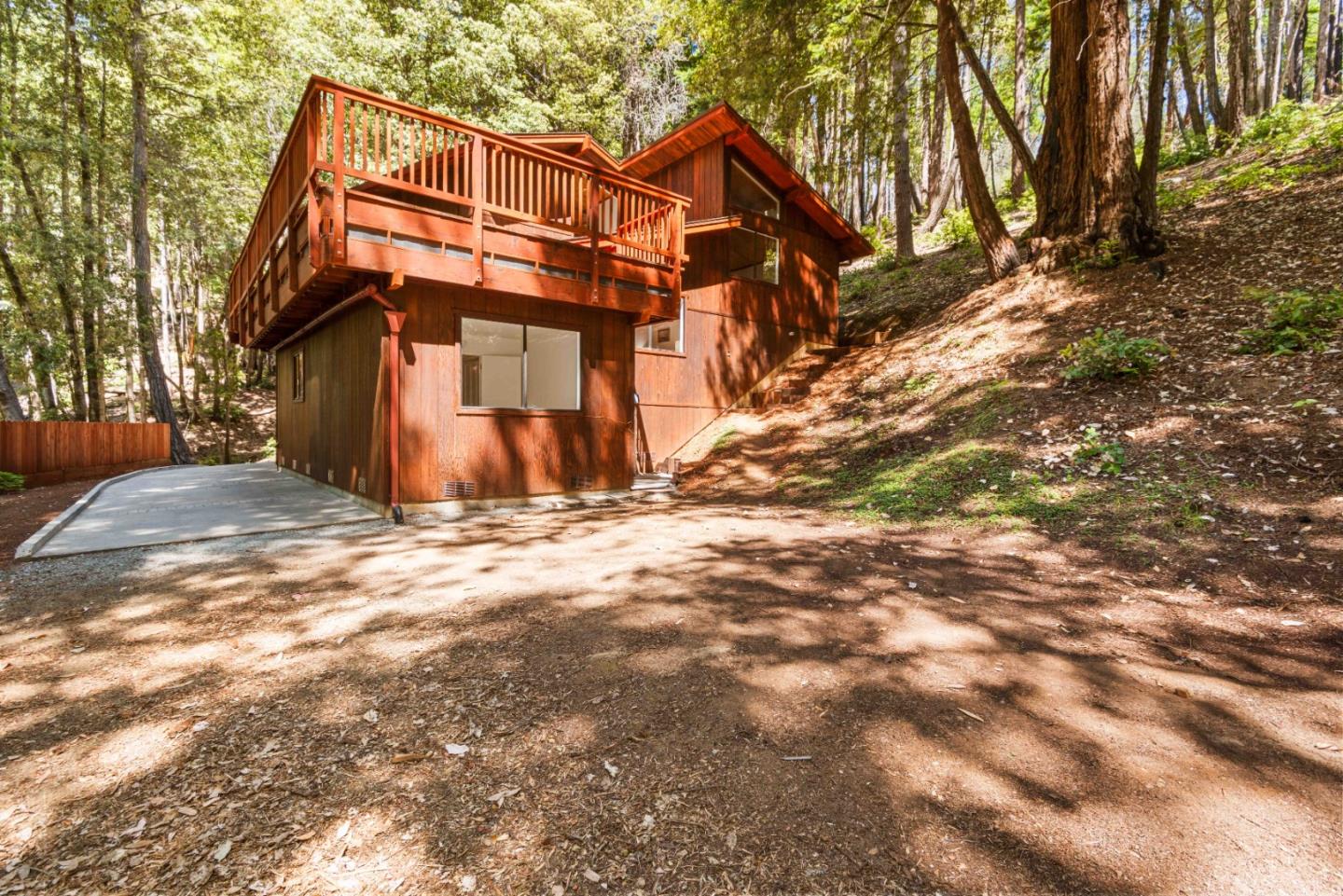 Detail Gallery Image 8 of 46 For 510 Warren Dr, Santa Cruz,  CA 95060 - 3 Beds | 2/1 Baths