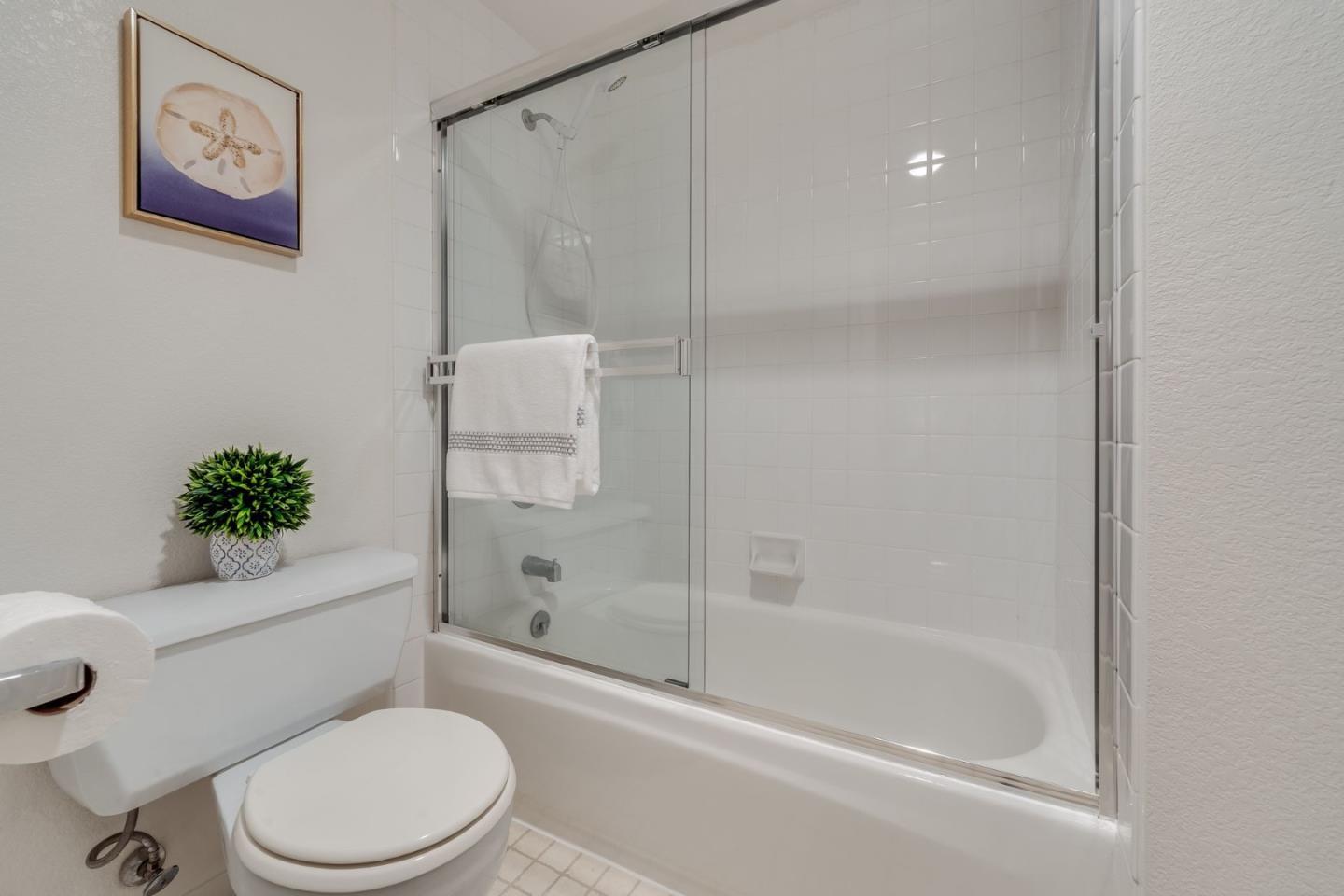 Detail Gallery Image 10 of 37 For 1300 Quarry Ct #309,  Richmond,  CA 94801 - 2 Beds | 2 Baths