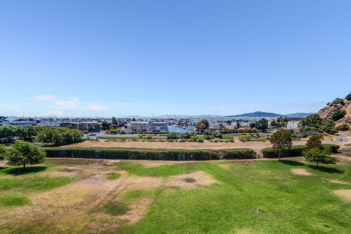 Detail Gallery Image 28 of 37 For 1300 Quarry Ct #309,  Richmond,  CA 94801 - 2 Beds | 2 Baths