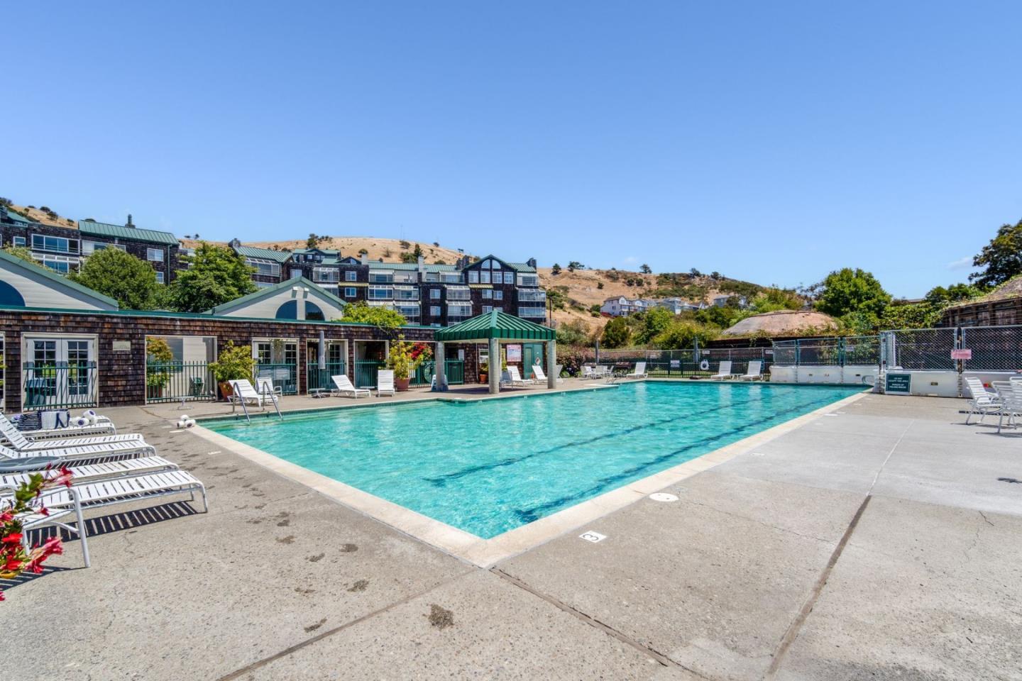 Detail Gallery Image 34 of 37 For 1300 Quarry Ct #309,  Richmond,  CA 94801 - 2 Beds | 2 Baths