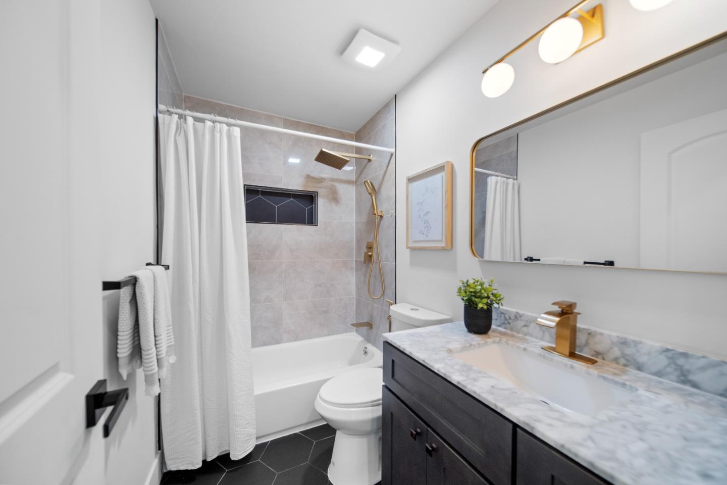 Detail Gallery Image 22 of 25 For 508 Gadwall Dr, Suisun City,  CA 94585 - 4 Beds | 2 Baths