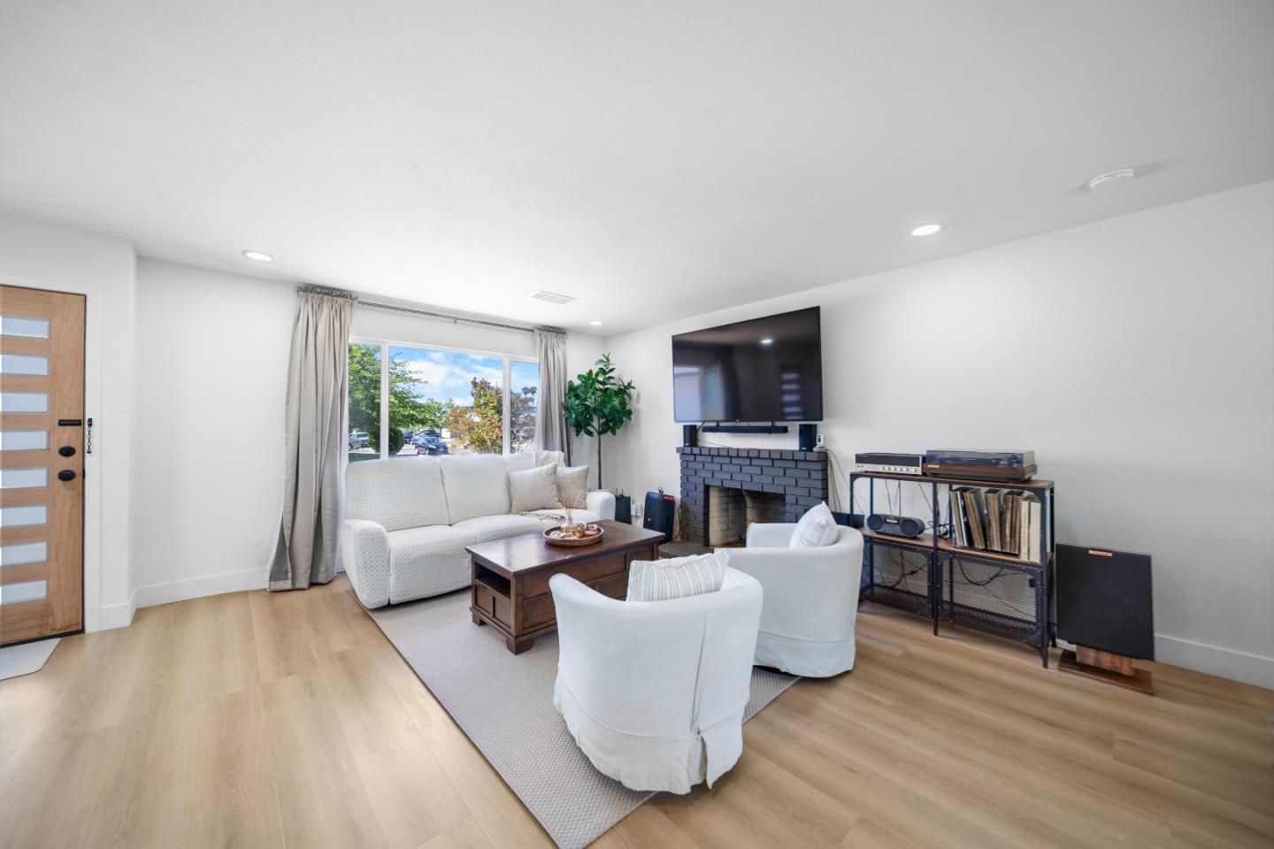 Detail Gallery Image 4 of 25 For 508 Gadwall Dr, Suisun City,  CA 94585 - 4 Beds | 2 Baths