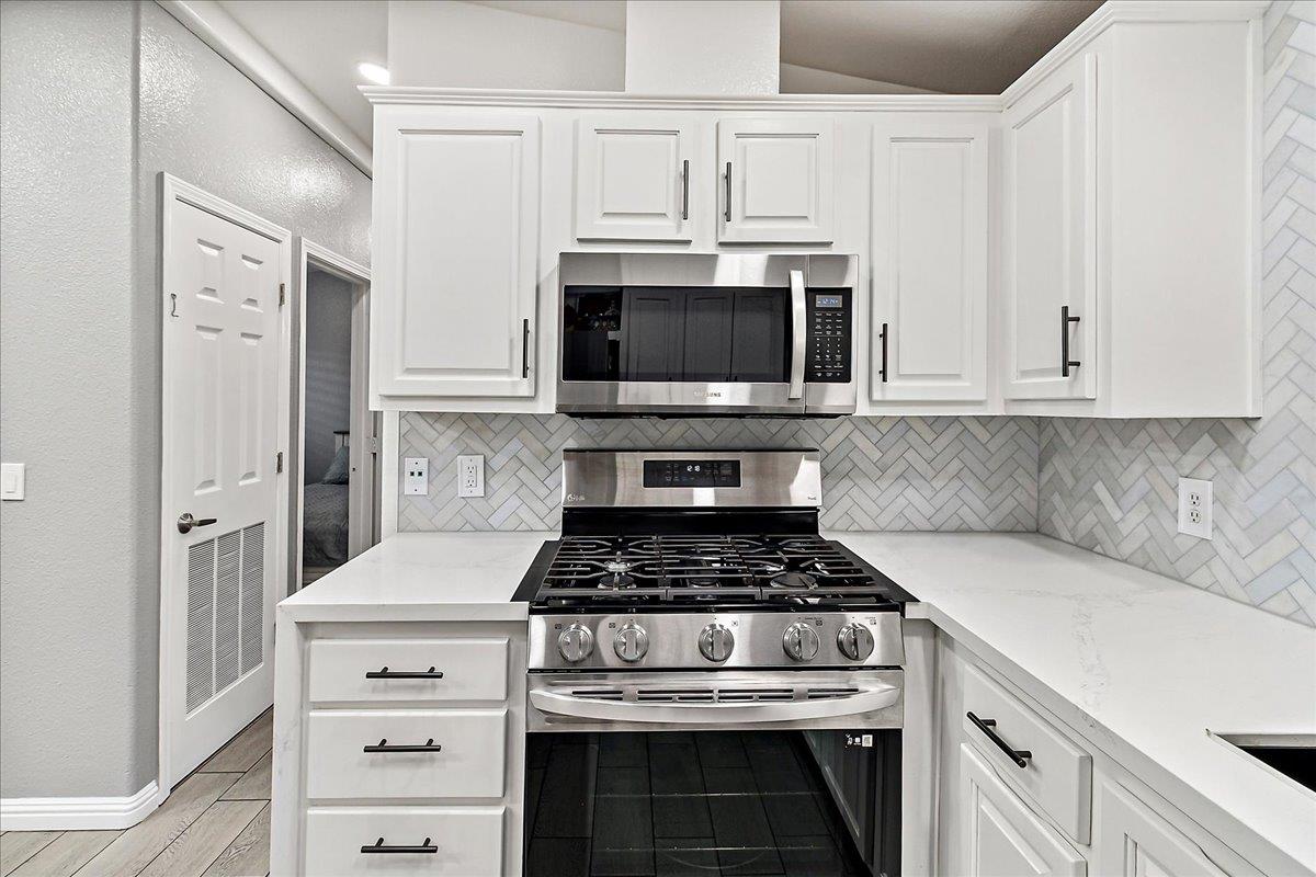 Detail Gallery Image 14 of 33 For 789 Green Valley Rd #121,  Watsonville,  CA 95076 - 3 Beds | 2 Baths