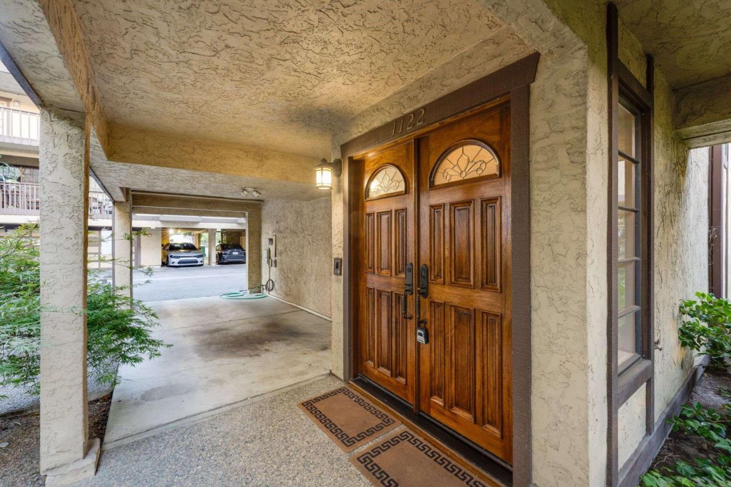 Detail Gallery Image 2 of 40 For 1122 Brewster Ave, Redwood City,  CA 94062 - 2 Beds | 2/1 Baths