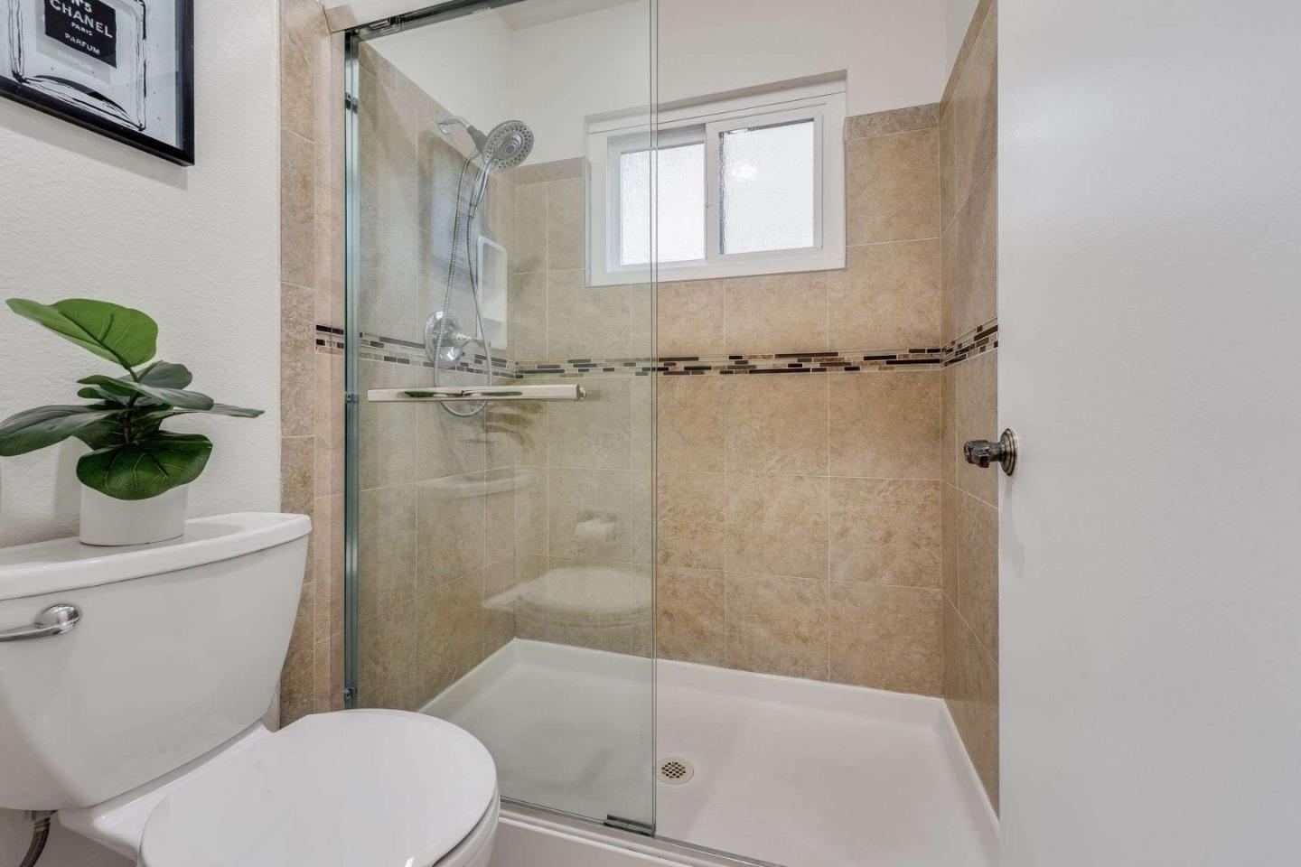 Detail Gallery Image 23 of 40 For 1122 Brewster Ave, Redwood City,  CA 94062 - 2 Beds | 2/1 Baths