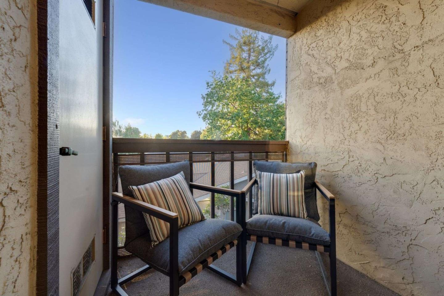 Detail Gallery Image 27 of 40 For 1122 Brewster Ave, Redwood City,  CA 94062 - 2 Beds | 2/1 Baths