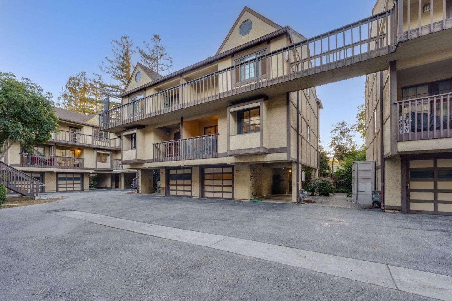 Detail Gallery Image 29 of 40 For 1122 Brewster Ave, Redwood City,  CA 94062 - 2 Beds | 2/1 Baths