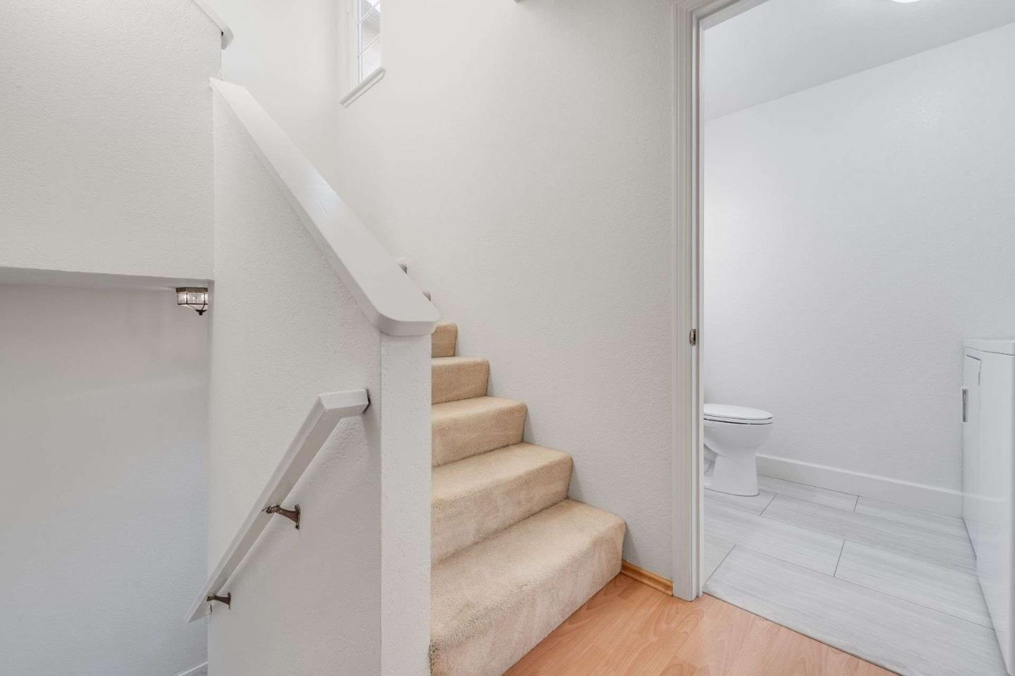 Detail Gallery Image 4 of 40 For 1122 Brewster Ave, Redwood City,  CA 94062 - 2 Beds | 2/1 Baths